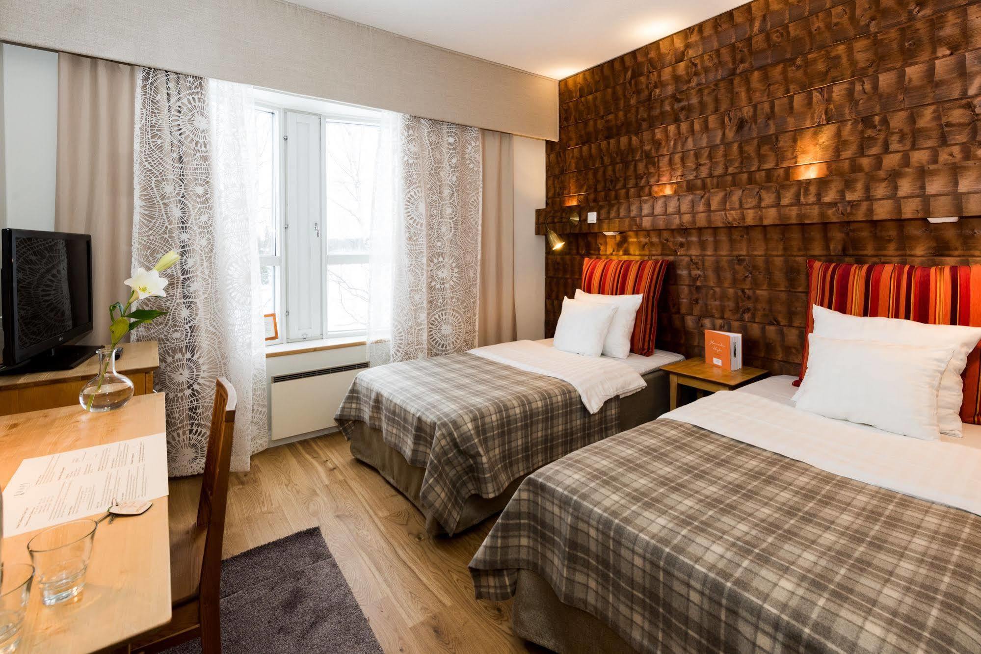 Hotel Krapi توسولا المظهر الخارجي الصورة